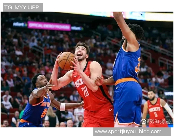 火箭队篮下表现下滑超20申京夏季训练成效不佳亟需调整 火箭队篮下表现下滑超20申京夏季训练成效不佳亟需调整